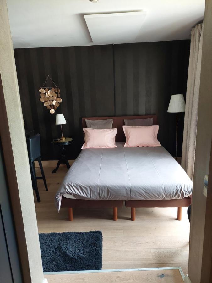 La Chambre Et Le Studio Du Chateau Du Golf De Bernalmont Liège Kültér fotó